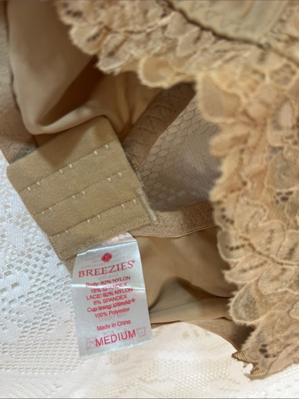 Breezies Set of 2 Lace Soft Support Wirefree Bra NIB M - Picture 2 of 6